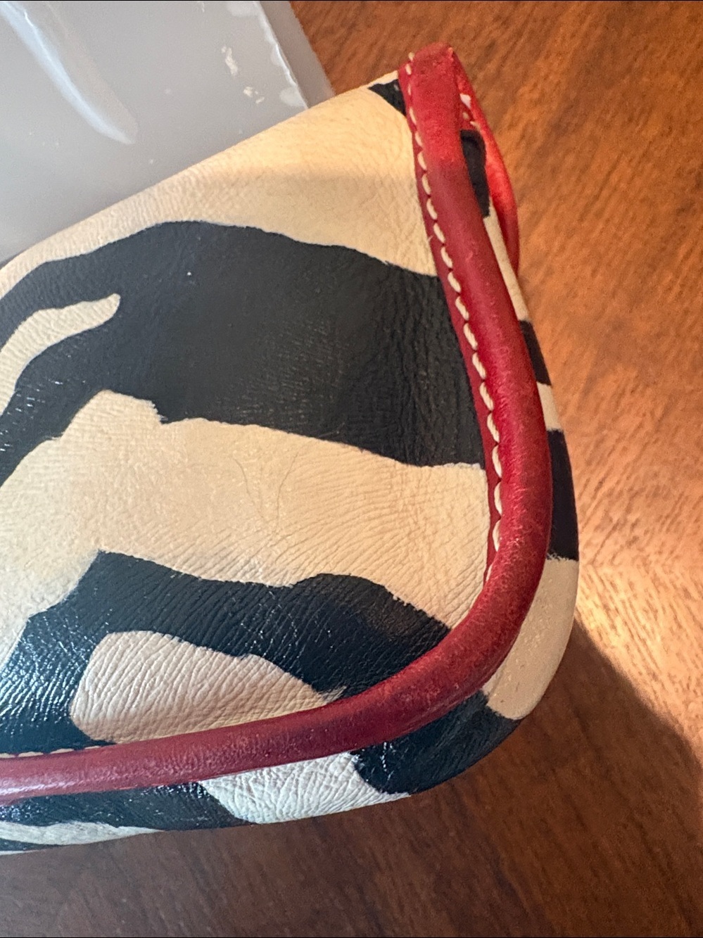 Dooney & Bourke wristlet clutch black/cream zebra stripe Leather/red trim - Picture 8 of 17